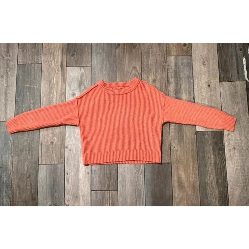 American Eagle Coral Knit Crewneck Sweater Size Small